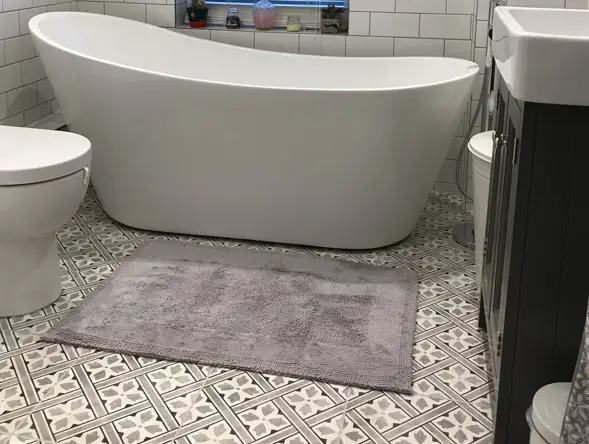 Bathroom Renovation Math: 30x30 Floor vs. 25x40 Wall Costs